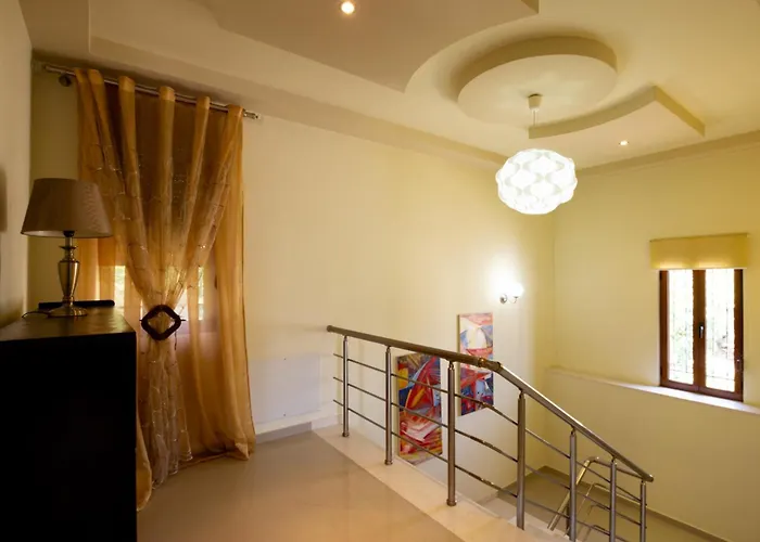 Doel's * Gjirokastër